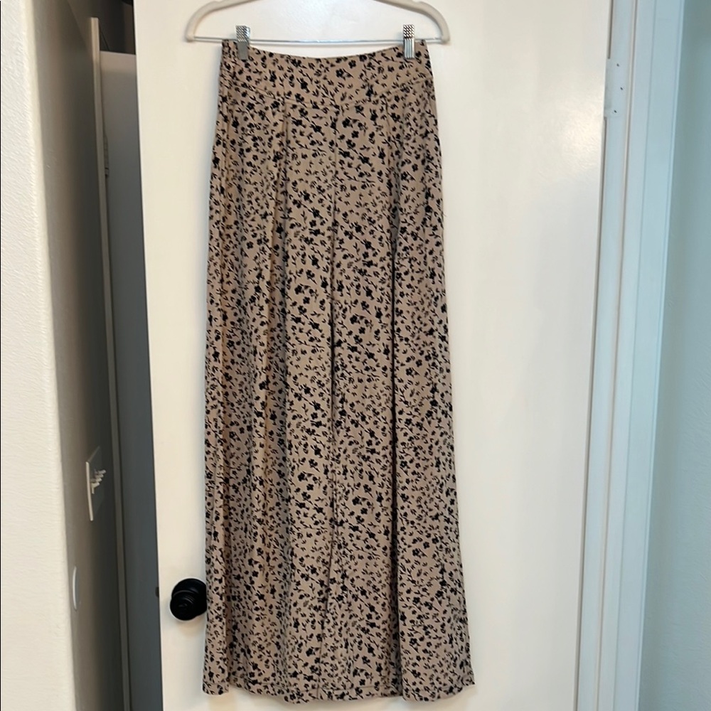Elegant Tan and Black Women's Pants